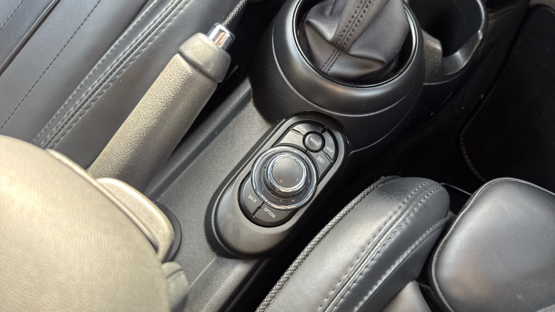 MINI Hatchback 1.5 Cooper Exclusive 5dr Petrol Hatchback